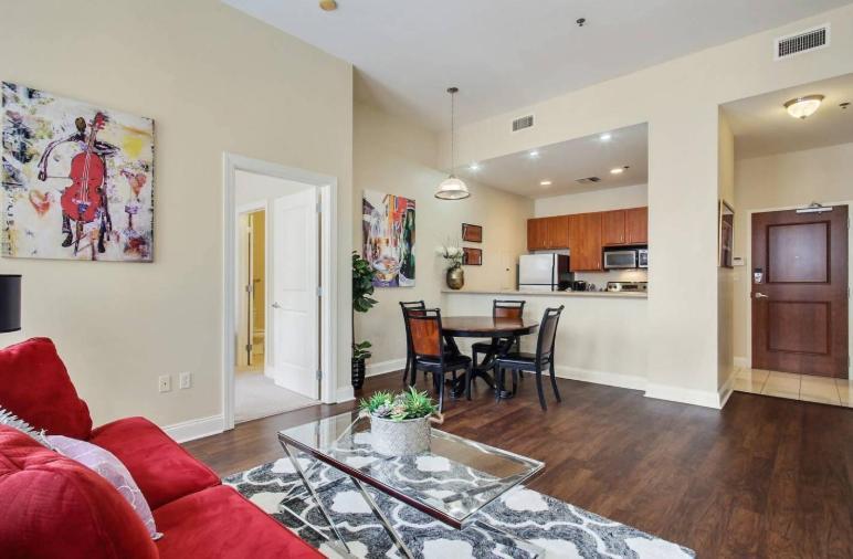 Amazing Condos Beautiful View 2 Blocks To French Quarter, Small Rooftop Pool, Gym, Seanger Theater, Super Dome, And Bourbon St New Orleans Ngoại thất bức ảnh