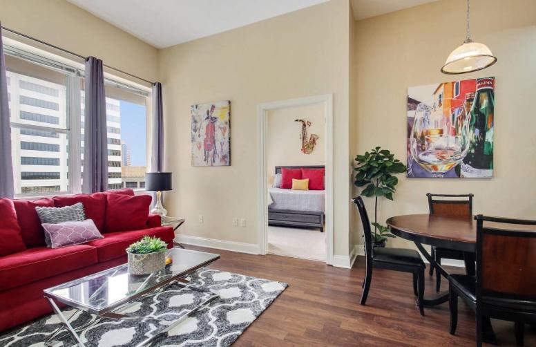 Amazing Condos Beautiful View 2 Blocks To French Quarter, Small Rooftop Pool, Gym, Seanger Theater, Super Dome, And Bourbon St New Orleans Ngoại thất bức ảnh
