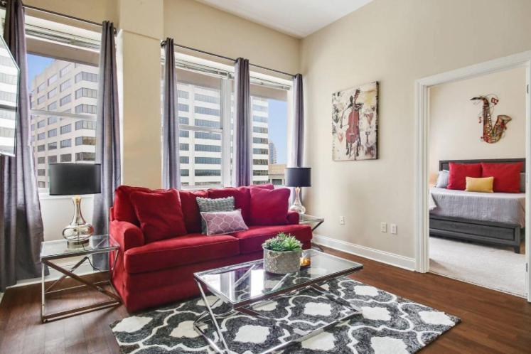 Amazing Condos Beautiful View 2 Blocks To French Quarter, Small Rooftop Pool, Gym, Seanger Theater, Super Dome, And Bourbon St New Orleans Ngoại thất bức ảnh