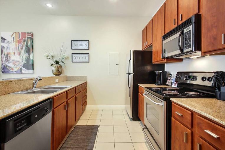 Amazing Condos Beautiful View 2 Blocks To French Quarter, Small Rooftop Pool, Gym, Seanger Theater, Super Dome, And Bourbon St New Orleans Ngoại thất bức ảnh