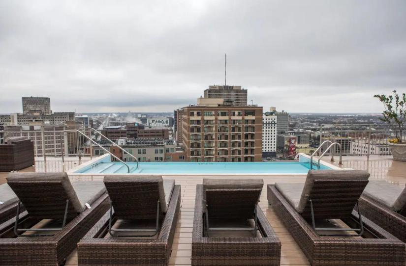 Amazing Condos Beautiful View 2 Blocks To French Quarter, Small Rooftop Pool, Gym, Seanger Theater, Super Dome, And Bourbon St New Orleans Ngoại thất bức ảnh