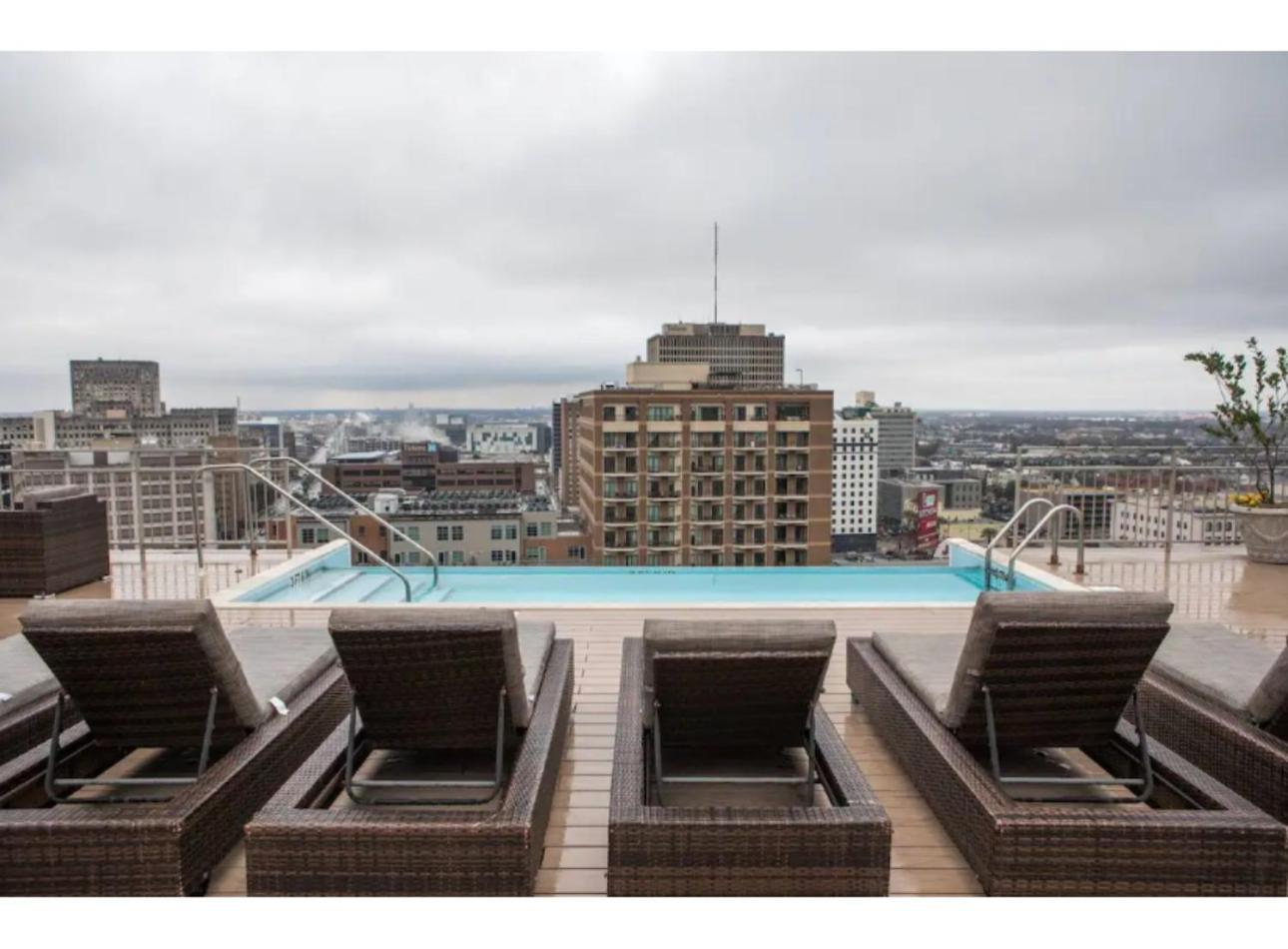 Amazing Condos Beautiful View 2 Blocks To French Quarter, Small Rooftop Pool, Gym, Seanger Theater, Super Dome, And Bourbon St New Orleans Ngoại thất bức ảnh