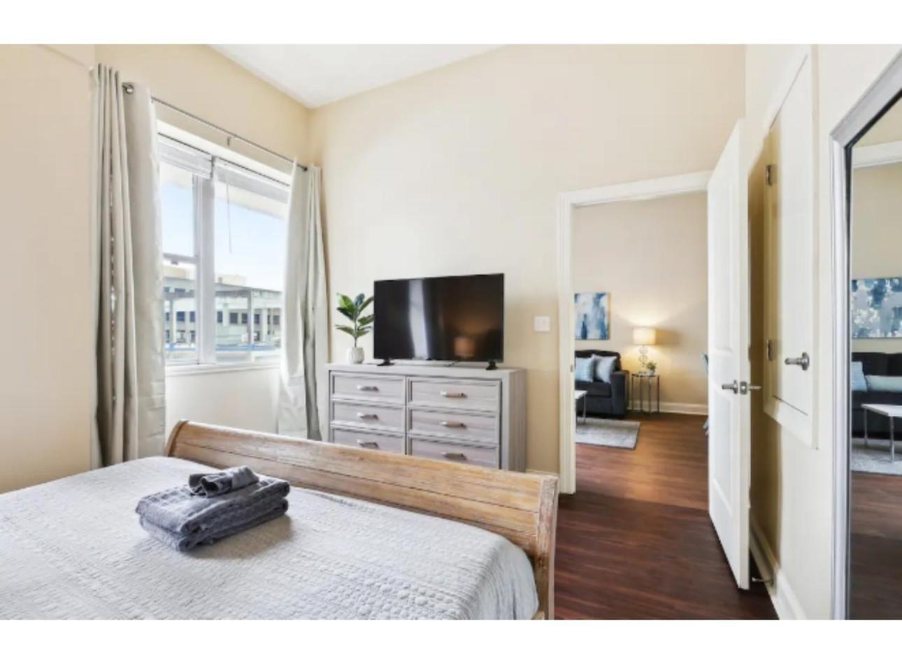 Amazing Condos Beautiful View 2 Blocks To French Quarter, Small Rooftop Pool, Gym, Seanger Theater, Super Dome, And Bourbon St New Orleans Phòng bức ảnh