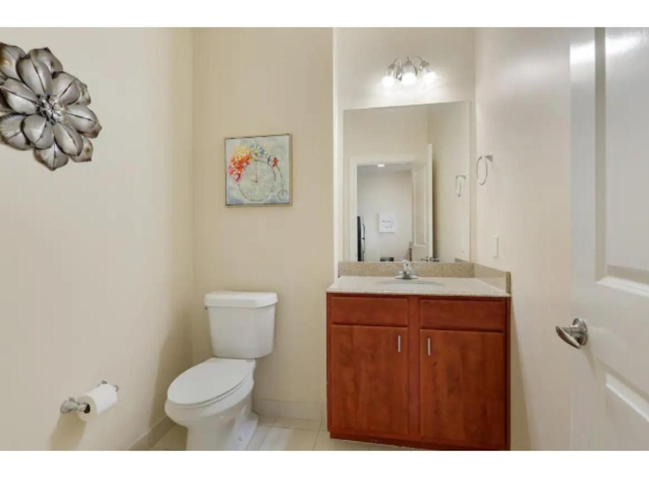 Amazing Condos Beautiful View 2 Blocks To French Quarter, Small Rooftop Pool, Gym, Seanger Theater, Super Dome, And Bourbon St New Orleans Phòng bức ảnh